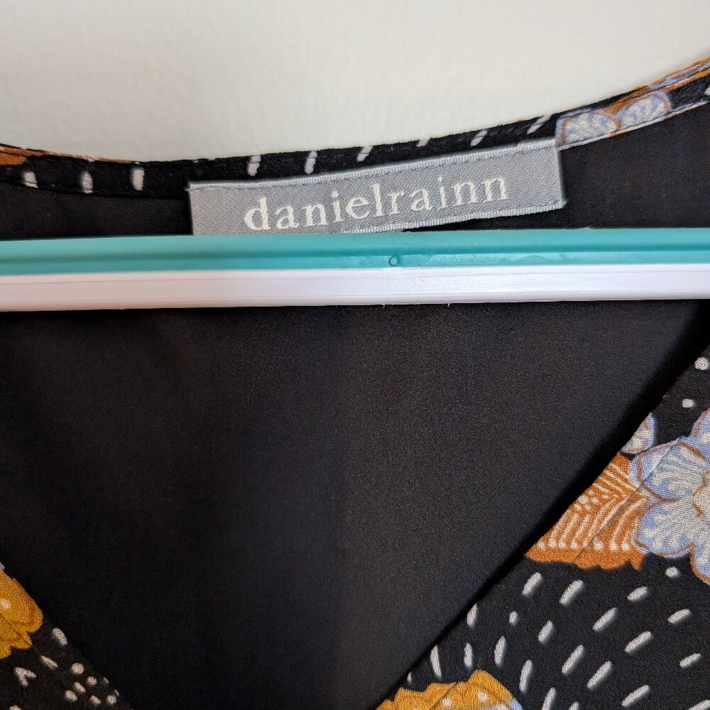 Daniel Rainn Parnika Button Detail Dress, Black floral, XXL - Picture 3 of 3